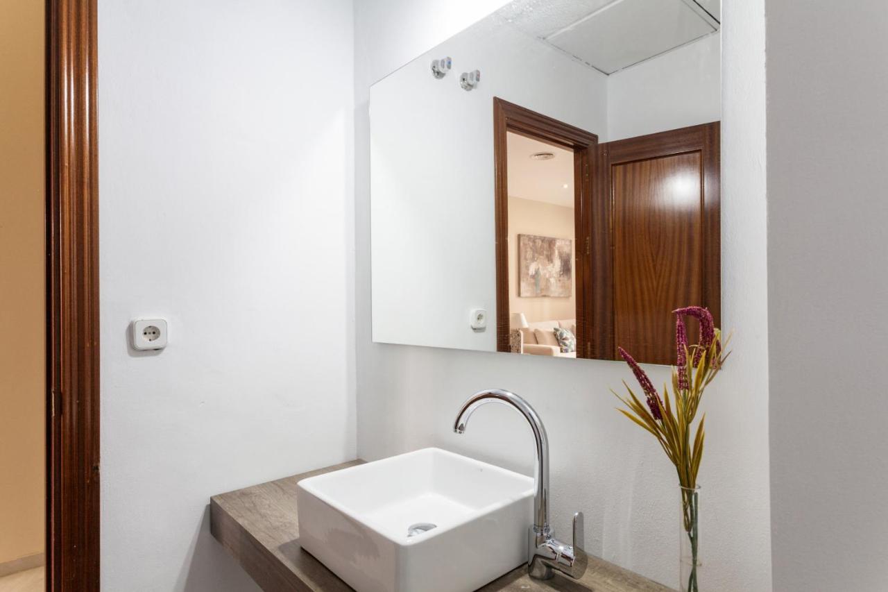 Green-Apartments Sierpes เซบีญา ภายนอก รูปภาพ